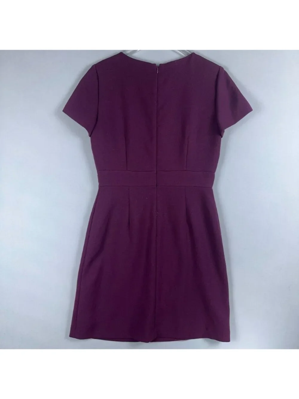 Tahari Arthur S. Levine Sheath Dress Women Size 8 Purple Short Sleeve Belted - Picture 3 of 12